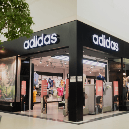 Logo da loja adidas